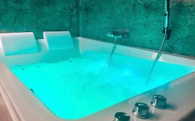Les Jardins Secrets - Appart Spa - Gare&Centre